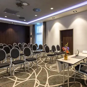 4* Hotel Leonardo